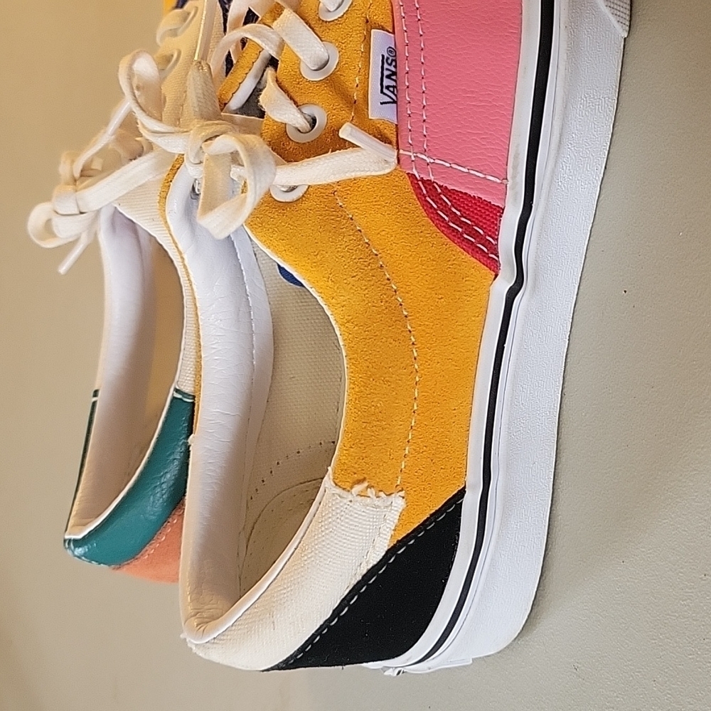 Vans - Picture 8 of 8